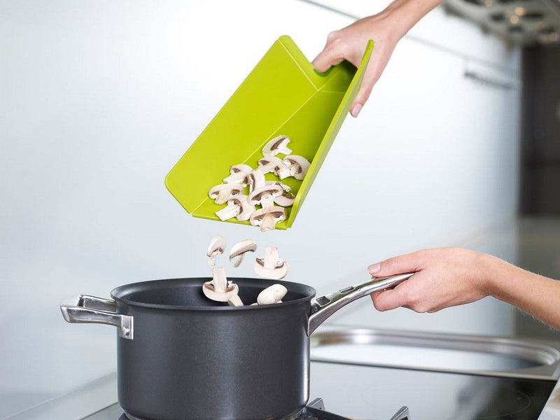 Joseph Joseph "Chop2Pot" Plus Small Cutting Board
